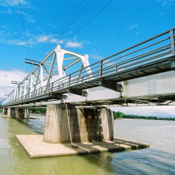Cầu Sông Cái